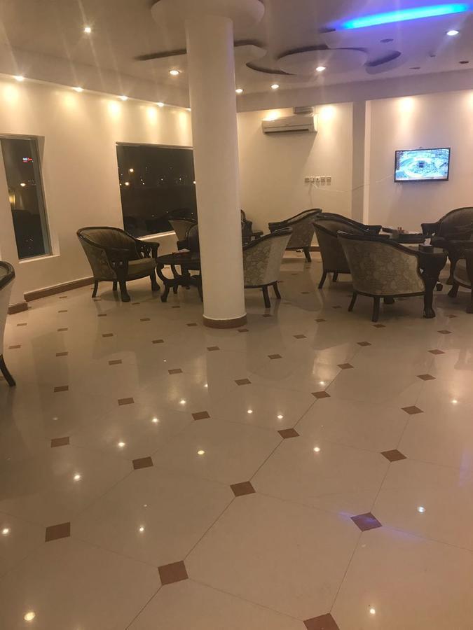 Al Makan Al Mosafer 116 Hotel By Al Azmy Riyadh Bagian luar foto